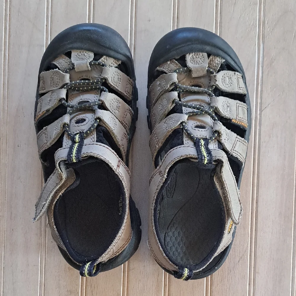 KEEN Newport H2 Youth Sport Sandals Waterproof Trail Outdoor Hiking